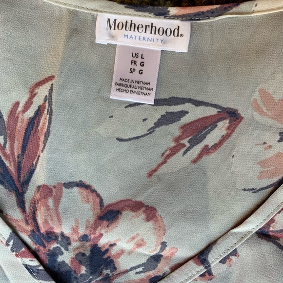 Motherhood Maternity Flutter Sleeve Top - Picture 2 of 3